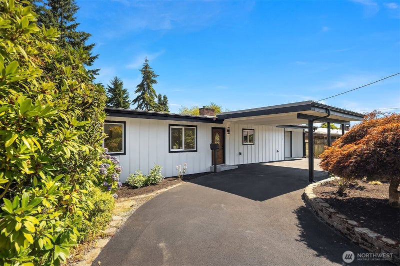 4625 Silvertip Lane