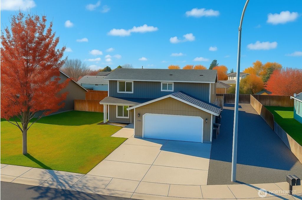 Photo of 526 N Monarch Street, Moses Lake, WA 98837 (MLS # 2453241)