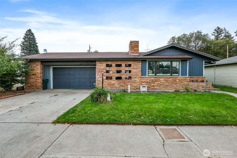 Photo of 405 W 7th Avenue, Ritzville, WA 99169 (MLS # 2429286)