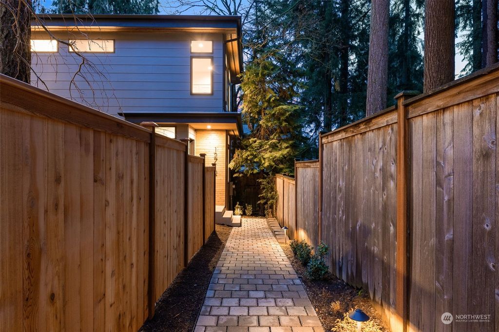 Photo of 12712 NE 72nd Street, Kirkland, WA 98033 (MLS # 2319517)