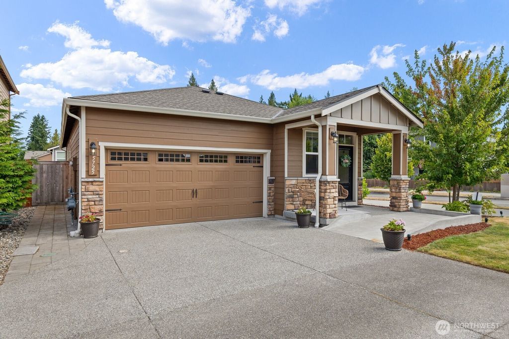 Photo of 5725 86th Drive NE, Marysville, WA 98270 (MLS # 2411402)