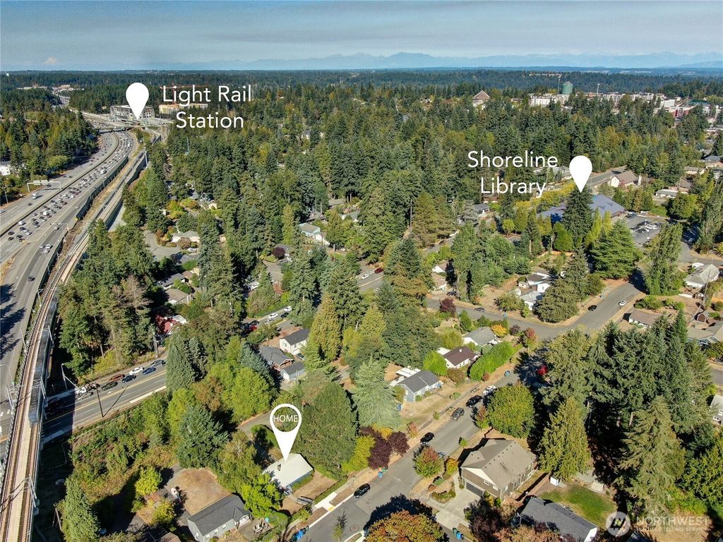 Photo of 128 NE 174th Street, Shoreline, WA 98155 (MLS # 2434644)