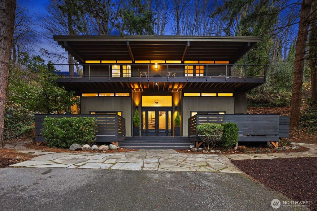 Photo of 1644 32nd Avenue W, Seattle, WA 98199 (MLS # 2458569)