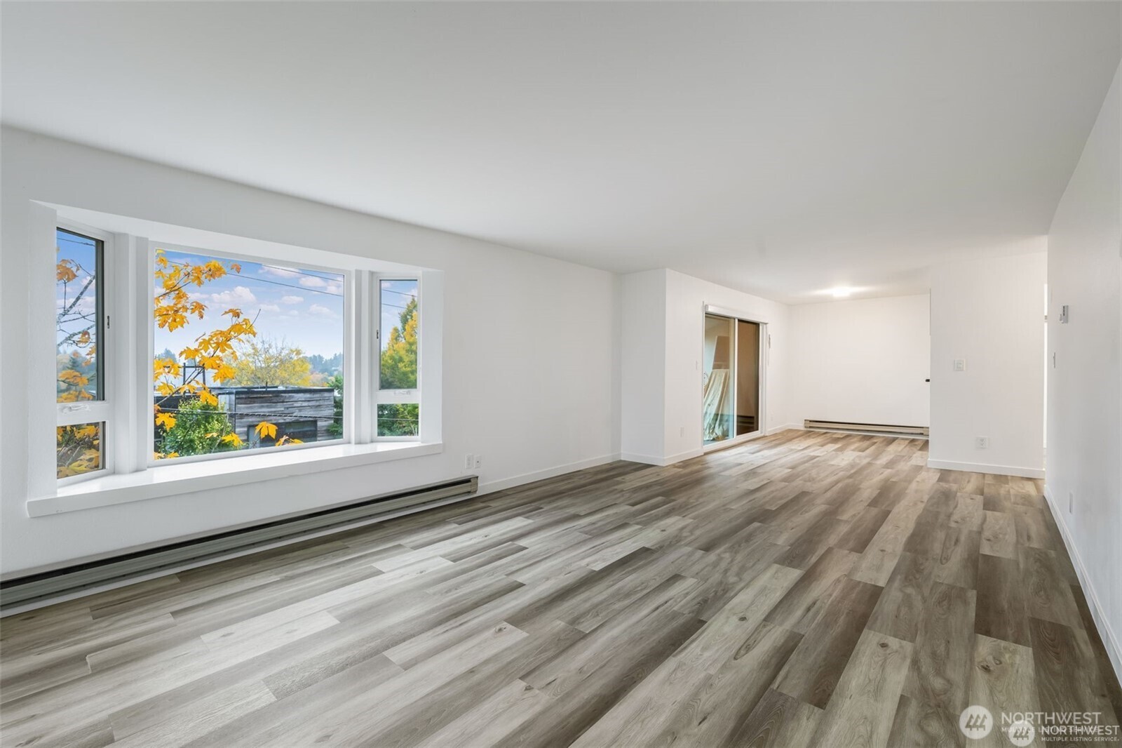 2419 E Madison Street 2461