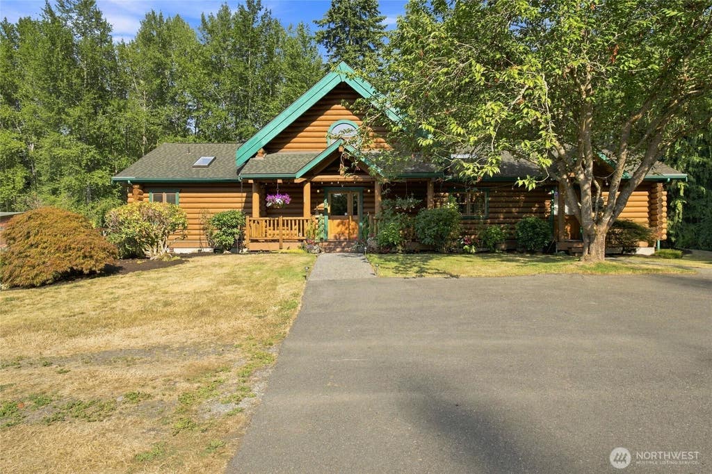 Photo of 10828 115th Avenue NE, Lake Stevens, WA 98258 (MLS # 2569222)