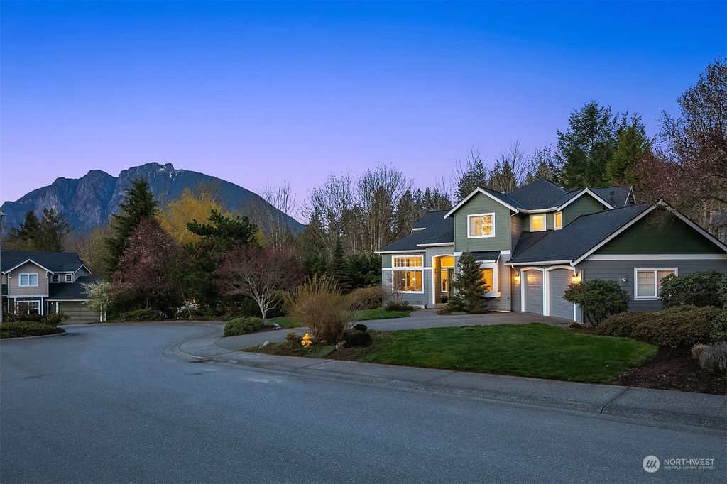 Photo of 1145 SW 12th Street, North Bend, WA 98045 (MLS # 2060761)