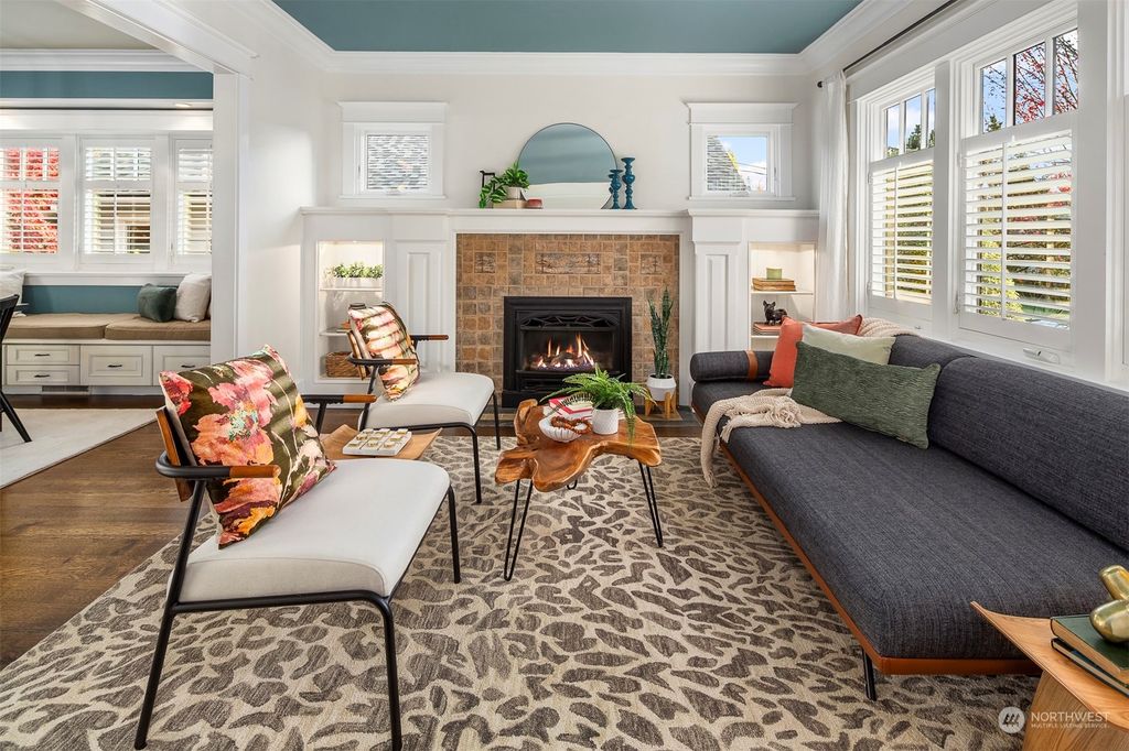 Photo of 5636 Keystone Place N, Seattle, WA 98103 (MLS # 2308231)