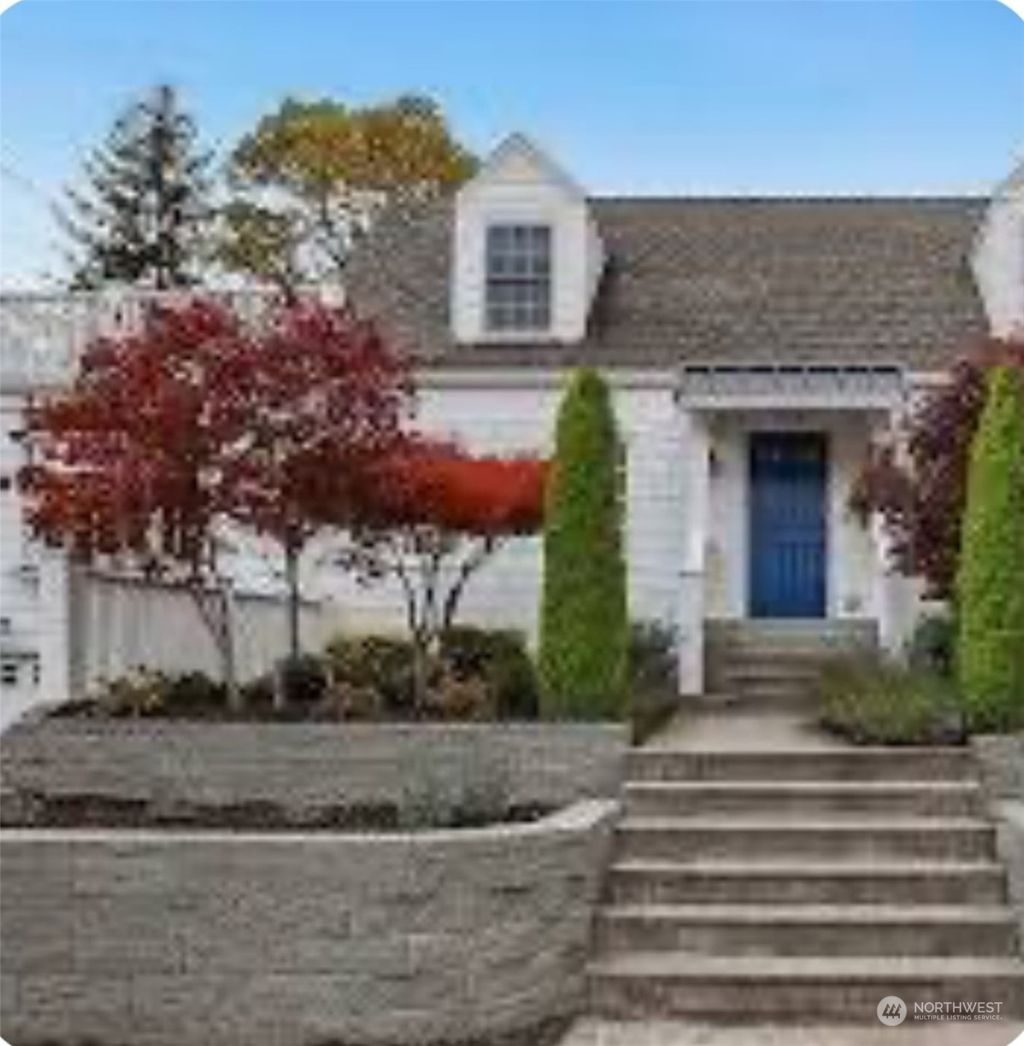 Photo of 5019 46th Avenue NE, Seattle, WA 98105 (MLS # 2316590)