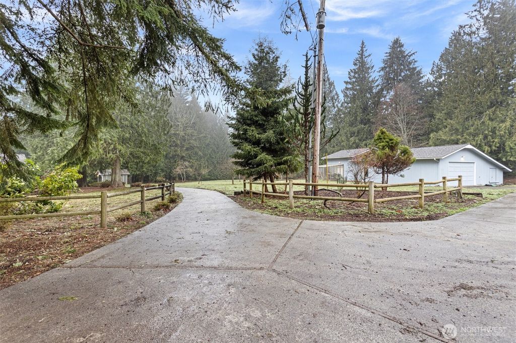Photo of 4720 139th Avenue SE, Snohomish, WA 98290 (MLS # 2332787)
