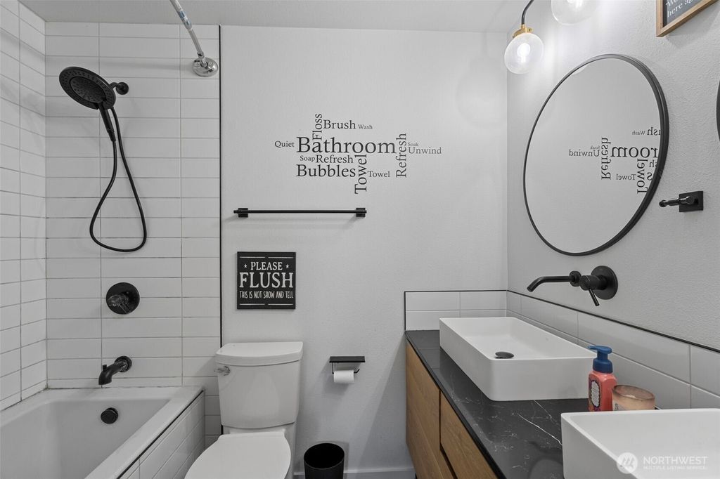 Photo of 1315 Midland Ave Ave, Longview, WA 98632 (MLS # 2474911)