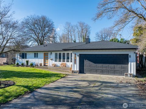 Photo of 1315 Midland Ave Ave, Longview, WA 98632 (MLS # 2474911)