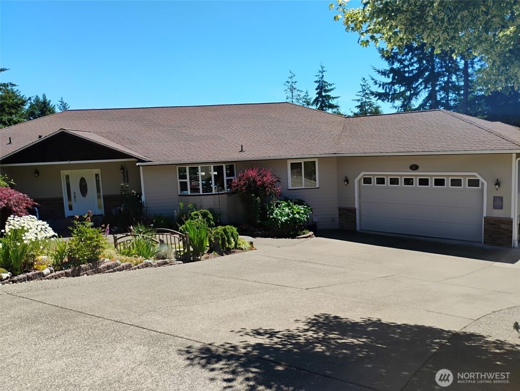 Photo of 341 E Rainier Court, Allyn, WA 98524 (MLS # 2542993)
