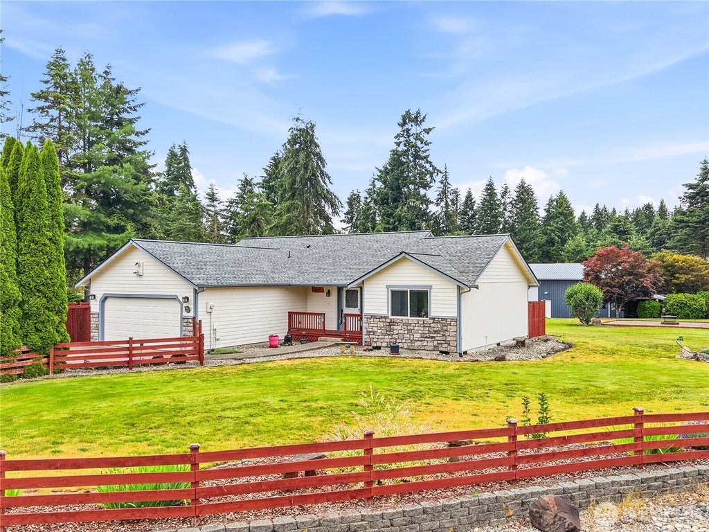 Photo of 18828 Loganberry Street SW, Rochester, WA 98579 (MLS # 2547610)