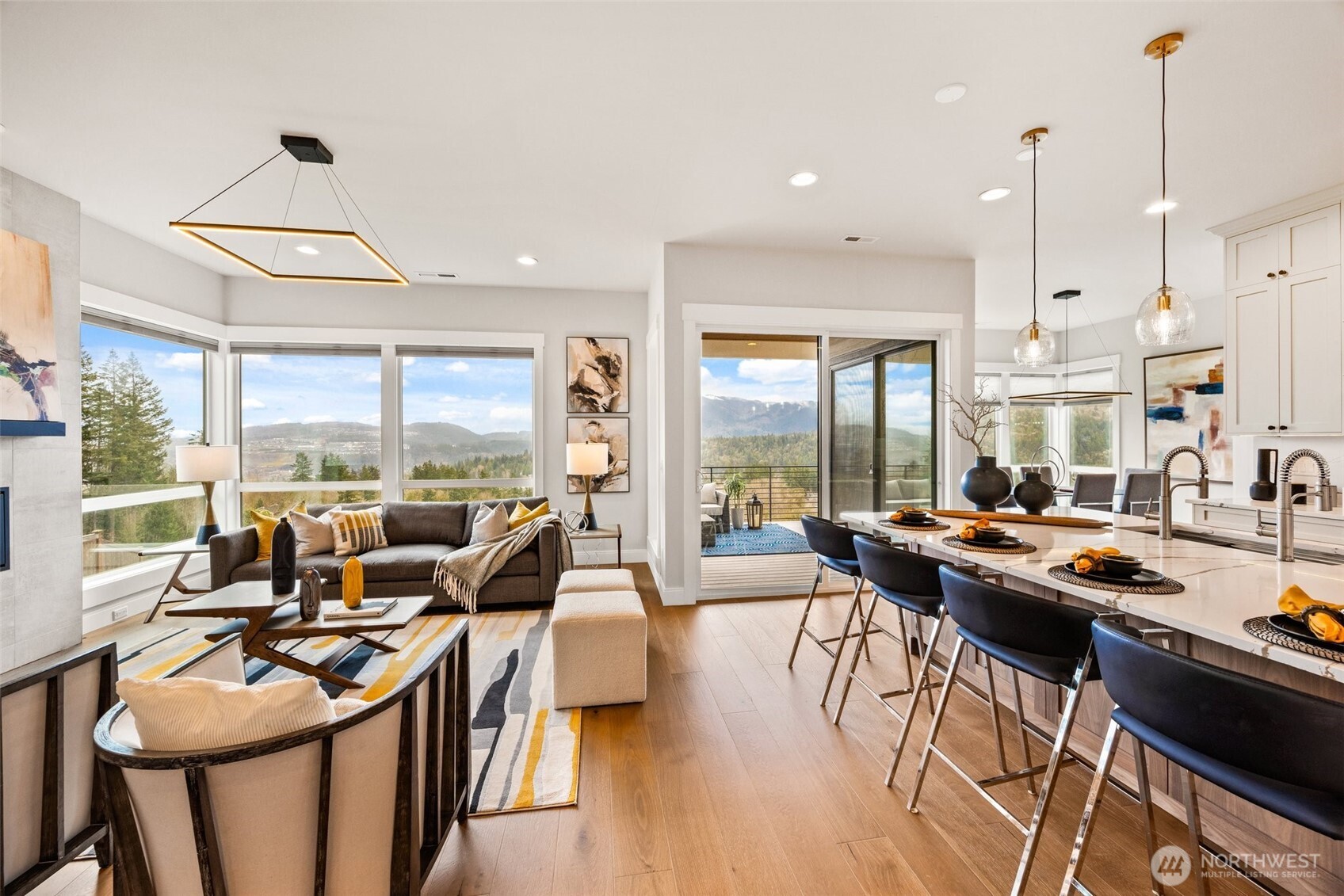 2599 NW Si View Lane