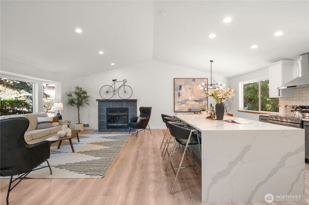 Photo of 14901 8th Place W, Lynnwood, WA 98087 (MLS # 2466702)