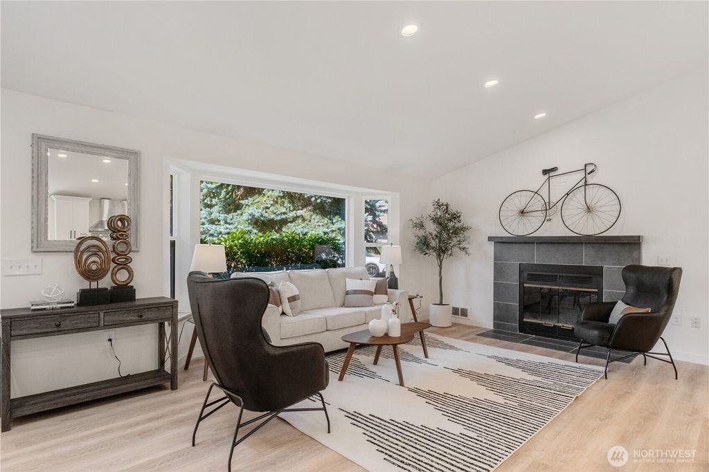 Photo of 14901 8th Place W, Lynnwood, WA 98087 (MLS # 2466702)