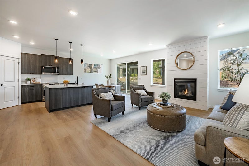 3011 Cedar View Way