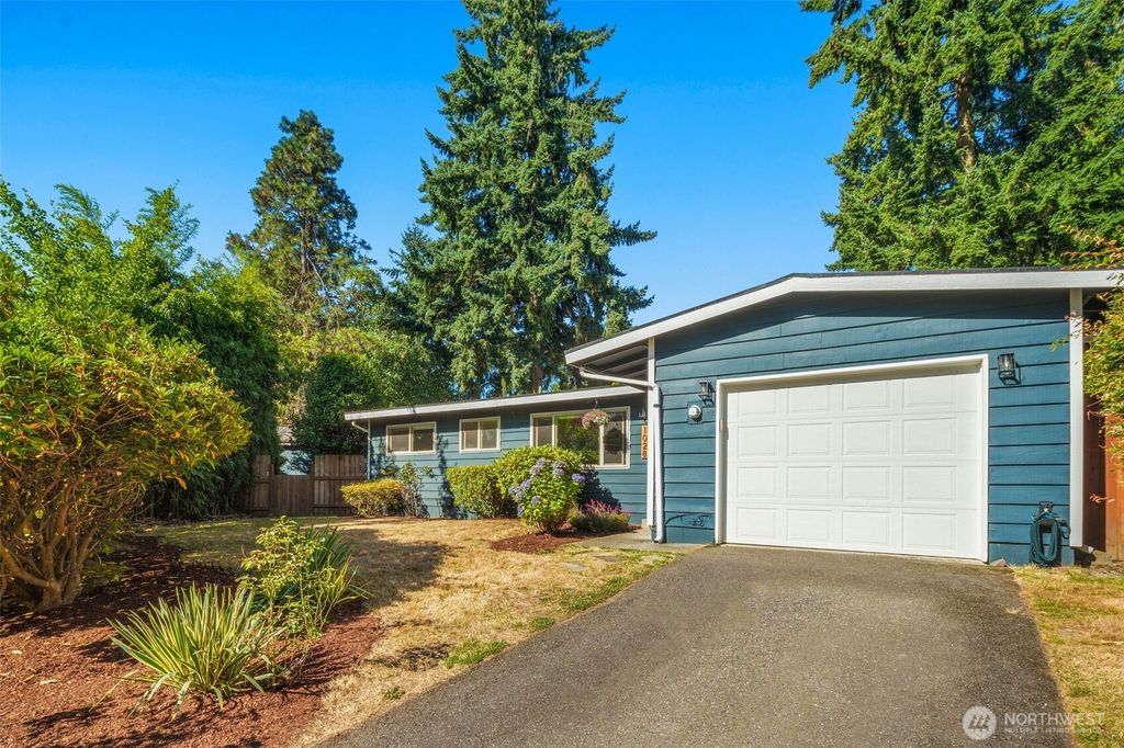 Photo of 1028 183rd Street SW, Lynnwood, WA 98037 (MLS # 2419914)