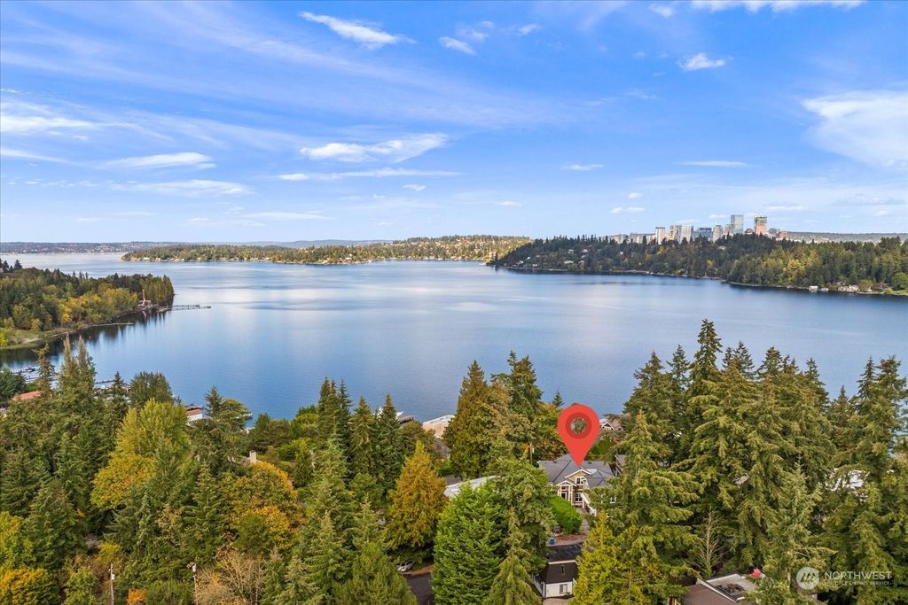 Photo of 3020 90th Place SE, Mercer Island, WA 98040 (MLS # 2300303)