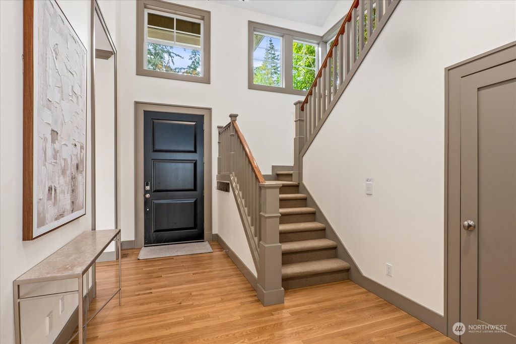 Photo of 3020 90th Place SE, Mercer Island, WA 98040 (MLS # 2300303)