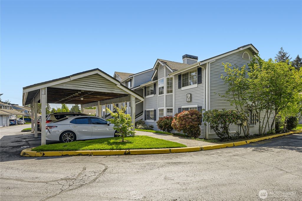 Photo of 23325 Cedar Way #G105, Mountlake Terrace, WA 98043 (MLS # 2439113)