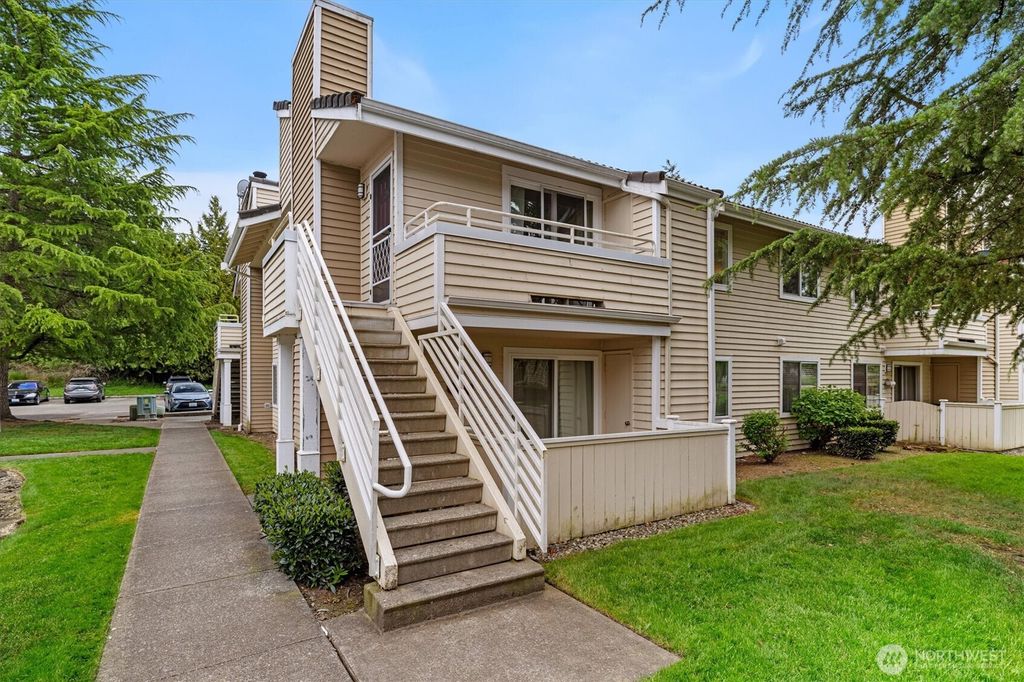 Photo of 21303 52nd Avenue W #C-214, Mountlake Terrace, WA 98043 (MLS # 2520251)