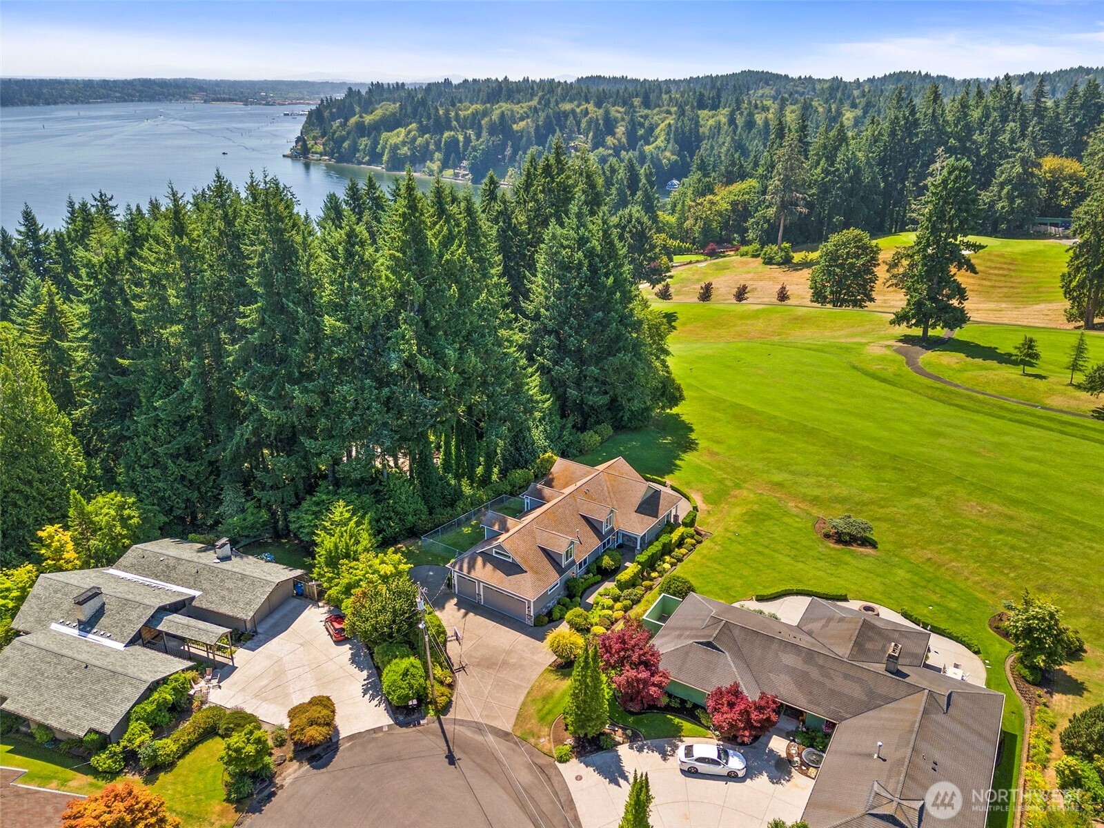 2609 Country Club Court NW