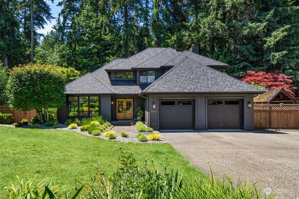Photo of 16317 110th Avenue NE, Bothell, WA 98011 (MLS # 2248864)