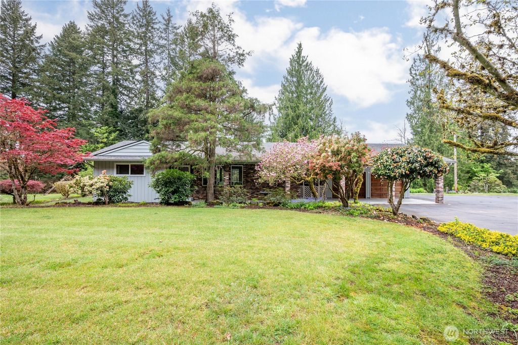 Photo of 310 Tower Road, Castle Rock, WA 98611 (MLS # 2512515)