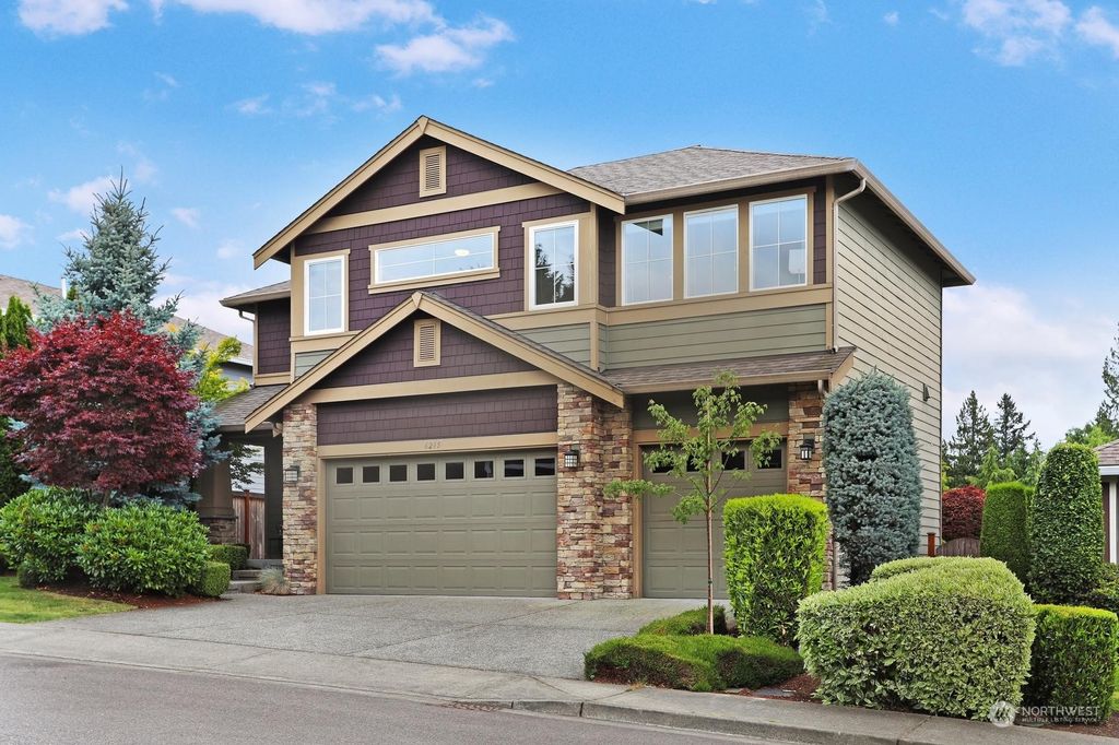 Photo of 6215 NE 1st Street, Renton, WA 98059 (MLS # 2138054)