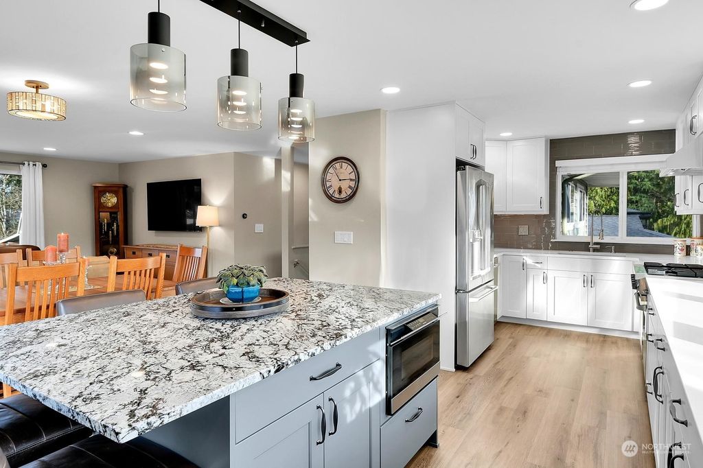 Photo of 14216 NE 74th Street, Redmond, WA 98052 (MLS # 2324113)