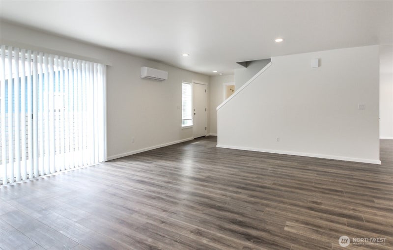 114 E Willis Street