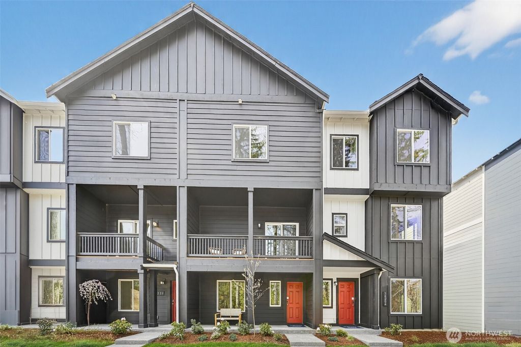 Photo of 34116 Emerald Ridge Avenue SE, Black Diamond, WA 98010 (MLS # 2502591)