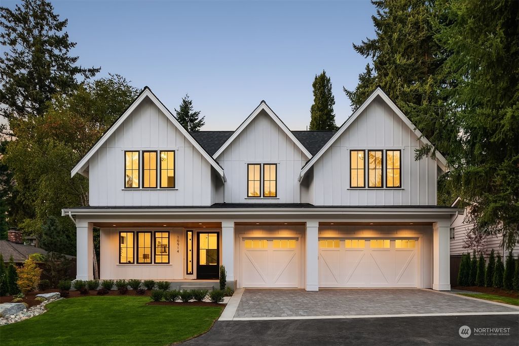 Photo of 10914 SE 26th Street, Bellevue, WA 98004 (MLS # 2199027)