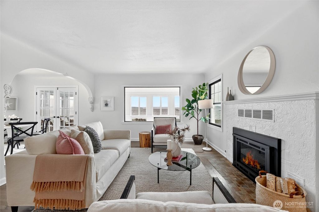 Photo of 5311 Beach Drive SW, Seattle, WA 98136 (MLS # 2525505)