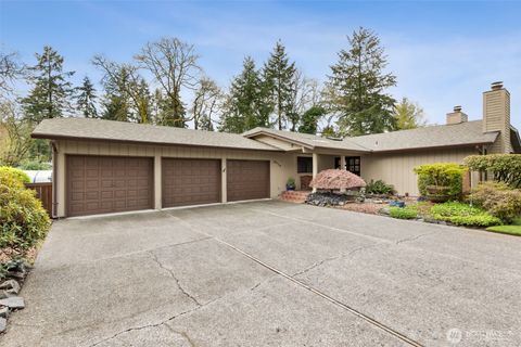 Photo of 6716 Lake Avenue SW, Lakewood, WA 98499 (MLS # 2336446)