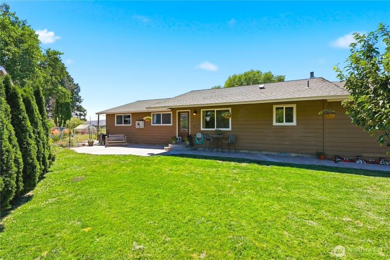 500 W Ridgeview Lane