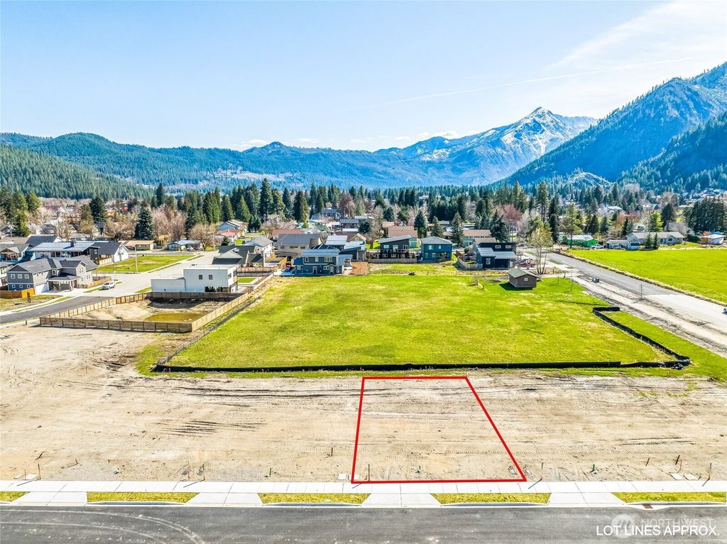 Photo of 121 Alpenglow Drive, Leavenworth, WA 98826 (MLS # 2495076)