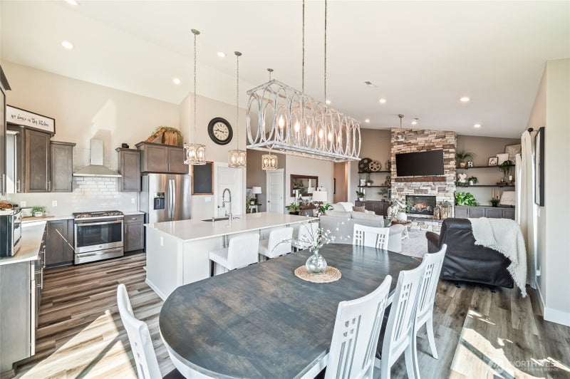 28 13th Street SE