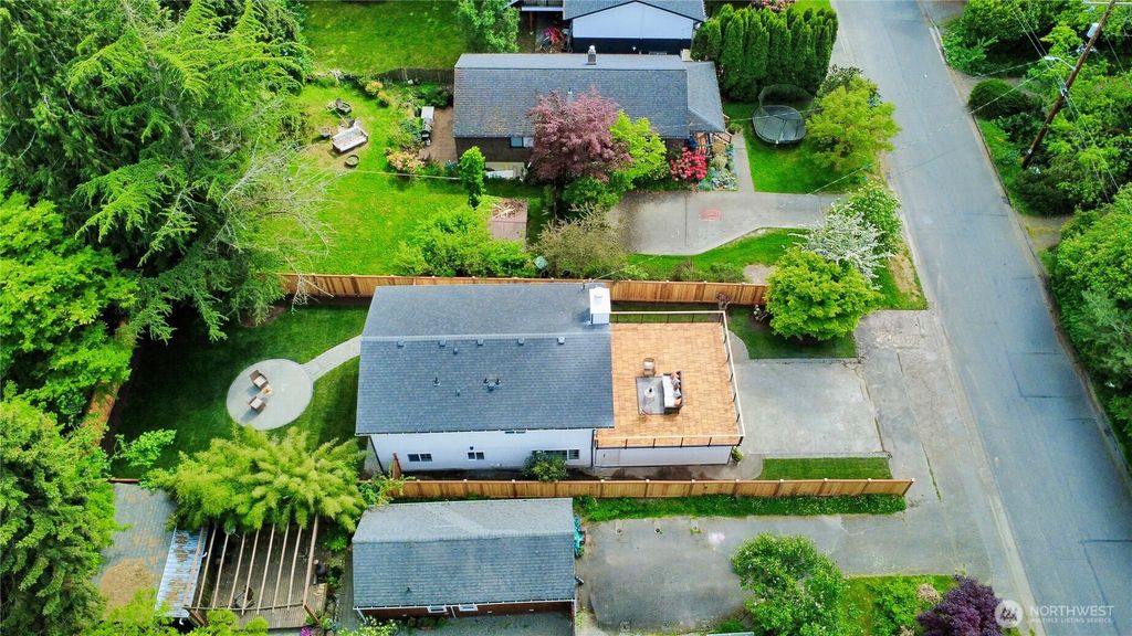 Photo of 9526 7th Avenue NW, Seattle, WA 98117 (MLS # 2524633)