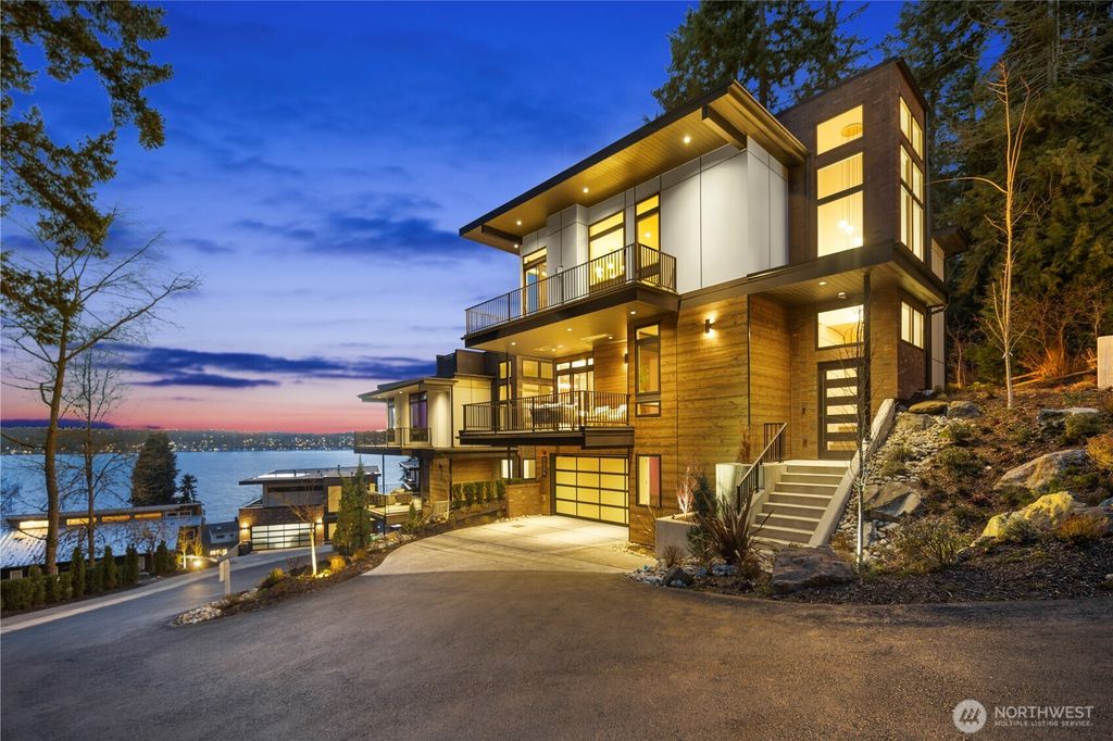 Photo of 7116 119th Place NE, Kirkland, WA 98034 (MLS # 2483528)