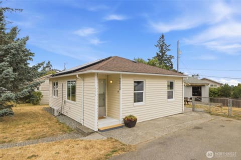 Photo of 7212 S 128th Street, Seattle, WA 98178 (MLS # 2561680)