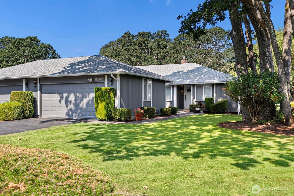 Photo of 8509 Onyx Drive SW, Lakewood, WA 98498 (MLS # 2572040)