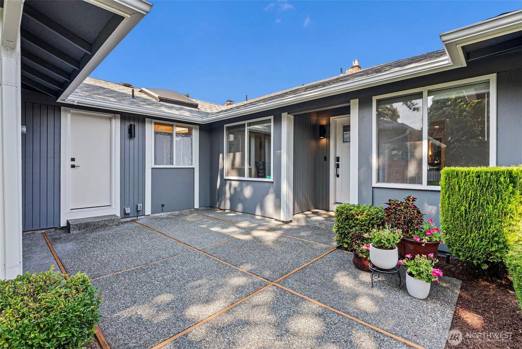 Photo of 8509 Onyx Drive SW, Lakewood, WA 98498 (MLS # 2572040)