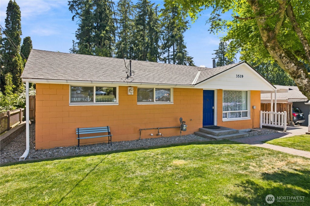 Photo of 3519 NE 8th Street, Renton, WA 98056 (MLS # 2534795)
