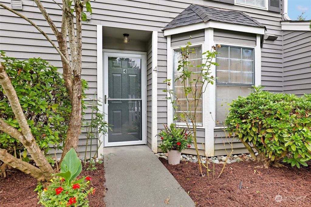 Photo of 23903 57th Court S #G4, Kent, WA 98032 (MLS # 2174073)