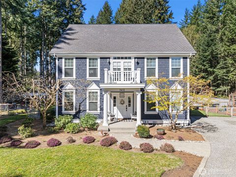 Photo of 1412 11th Lane, Fox Island, WA 98333 (MLS # 2492334)