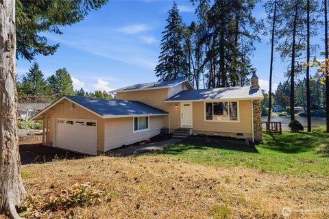 Photo of 14320 Englewood Dr NW Drive NW, Gig Harbor, WA 98329 (MLS # 2579963)