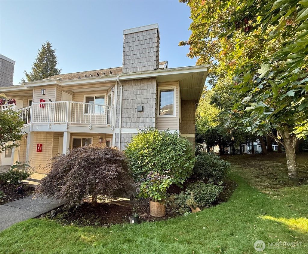Photo of 11130 SE 208th Street #A204, Kent, WA 98031 (MLS # 2439813)