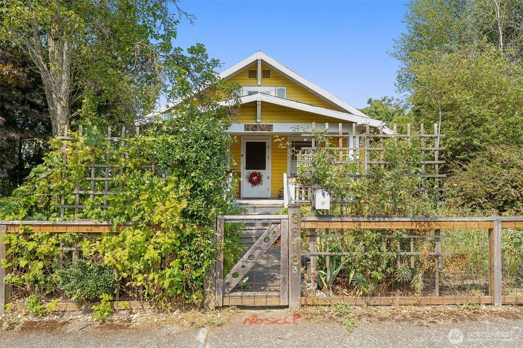 Photo of 3618 S Charlestown Street, Seattle, WA 98144 (MLS # 2442350)